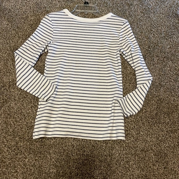 Old navy sweater - Picture 3 of 3